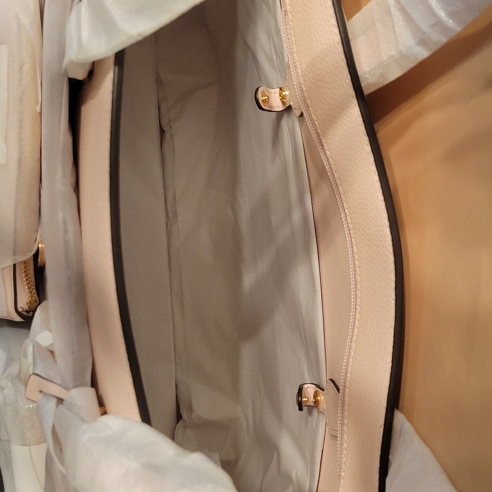 Michael Kors Large Pink Tote - Picture 4 of 4